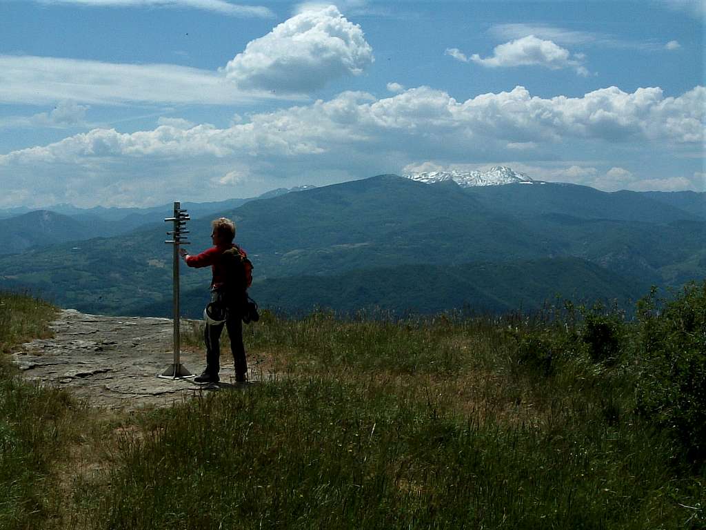 Pietra di Bismantova summit plateau and Monte Cusna on background