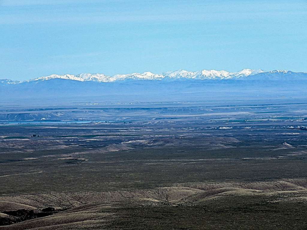 Zoomed view Trinity Mountains and Snake River (70 and 20 miles away)