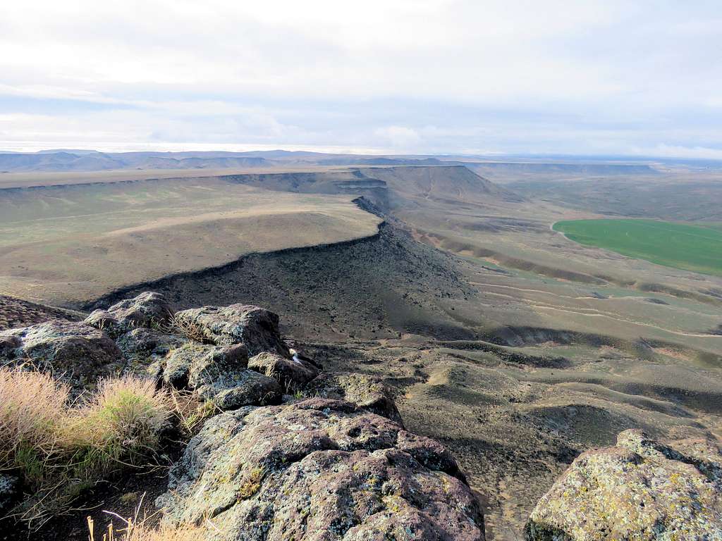 Flat top plateau from summit