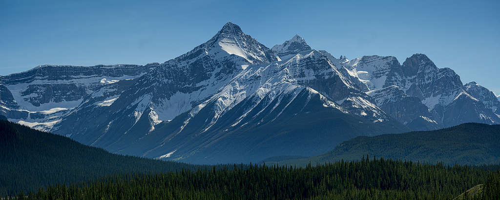 Mount Outram and Forbes