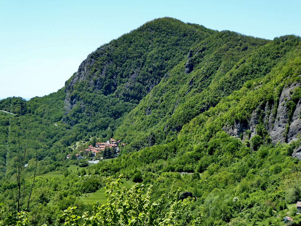Monte Maggio and the village of Sorrivi