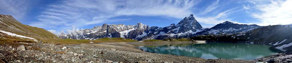 Les Grandes Murailles and Matterhorn from Goillet Lake