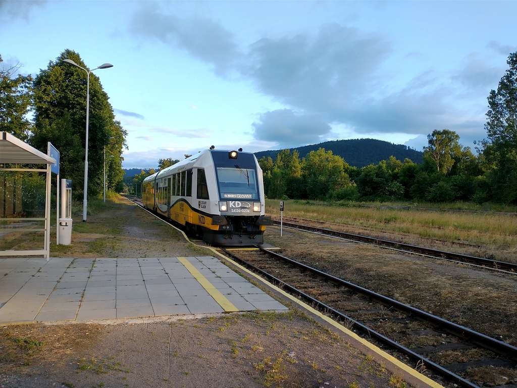 Głuszyca train station