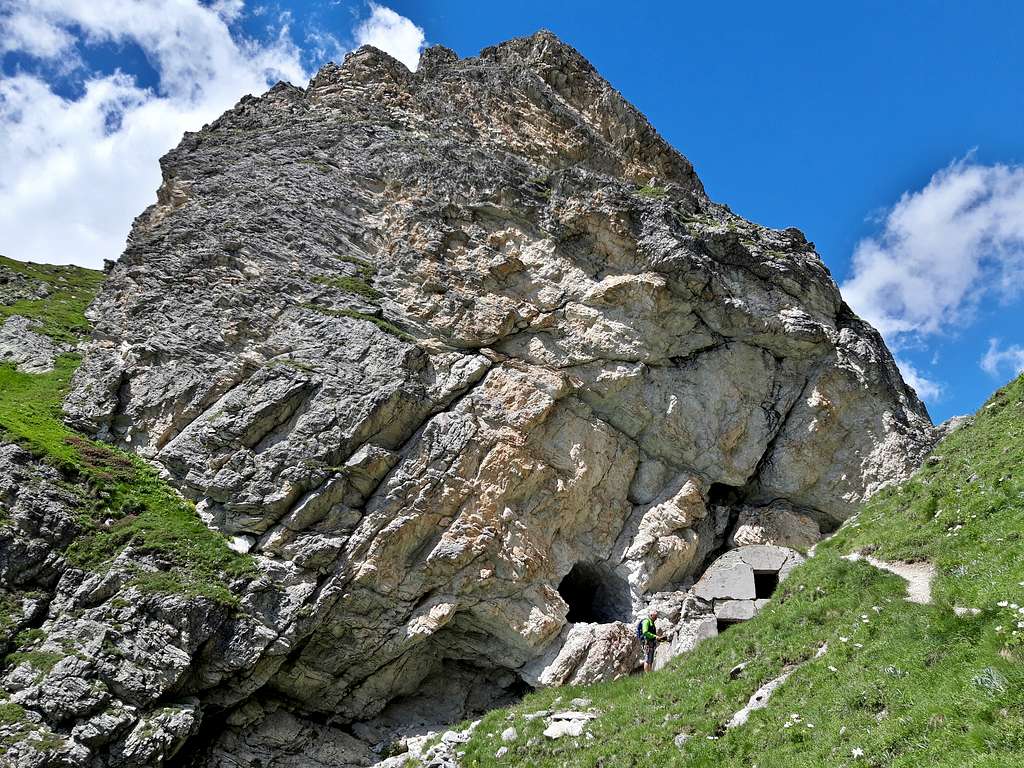 Rocca Senghi with the military barracks and the exit of the tunnel