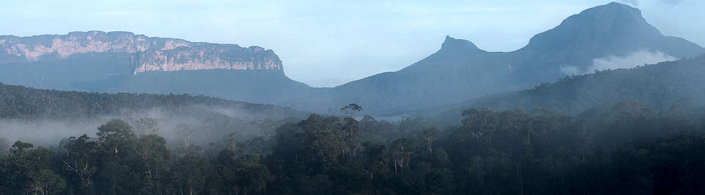 pacaraima mountain range