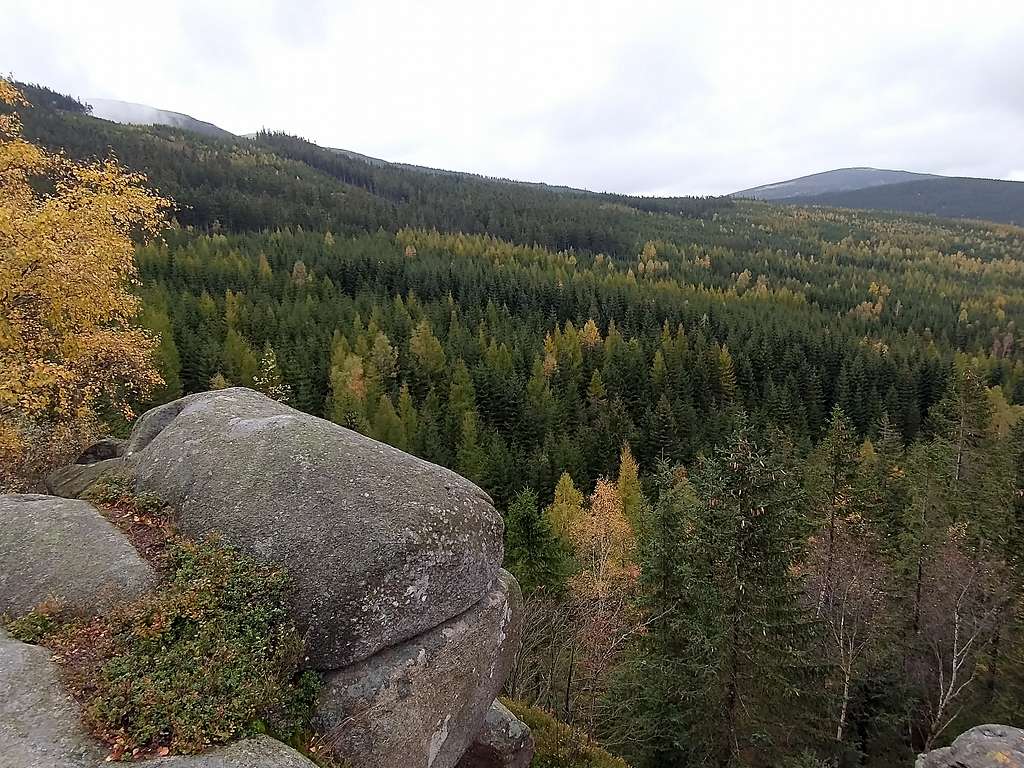 Looking towards main ridge from Zamczysko