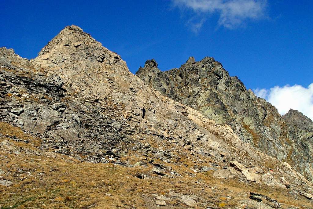 Mont Chenaille ... Southern Ridge towards Watershed to Tete des Cretes & Punta Salliaousa