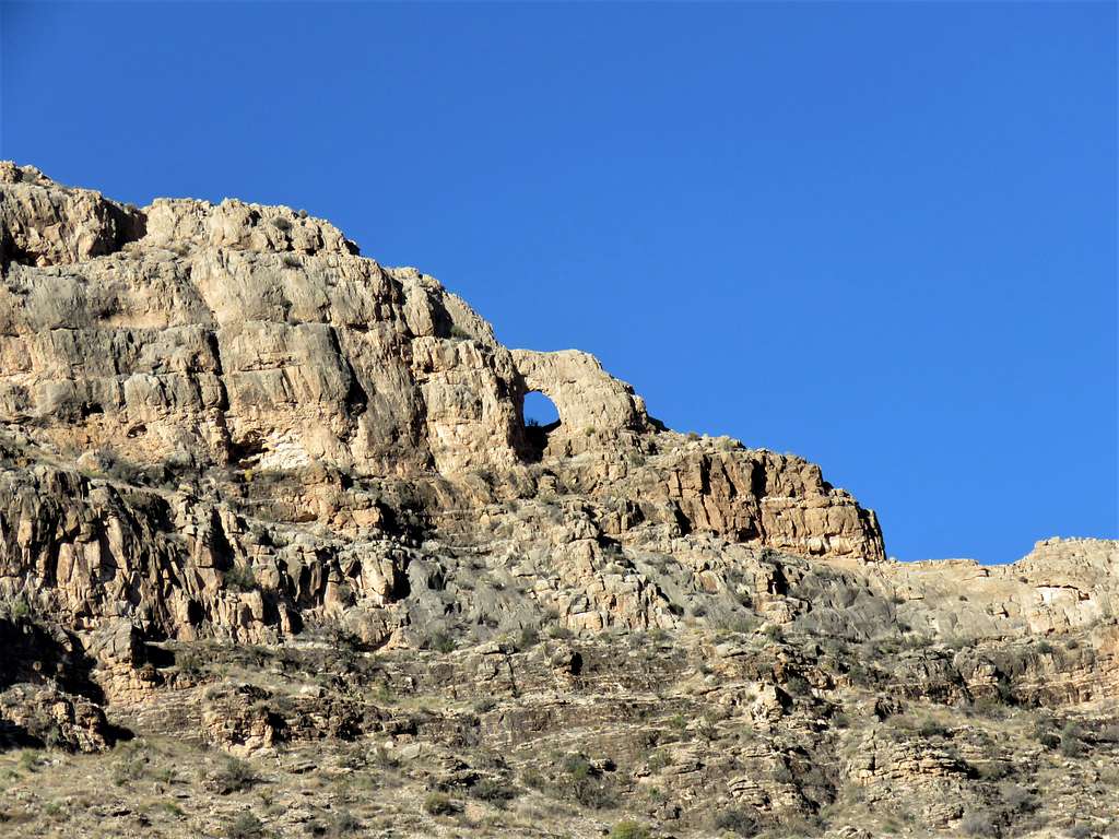 Zoomed view of arch below Skeleton Point