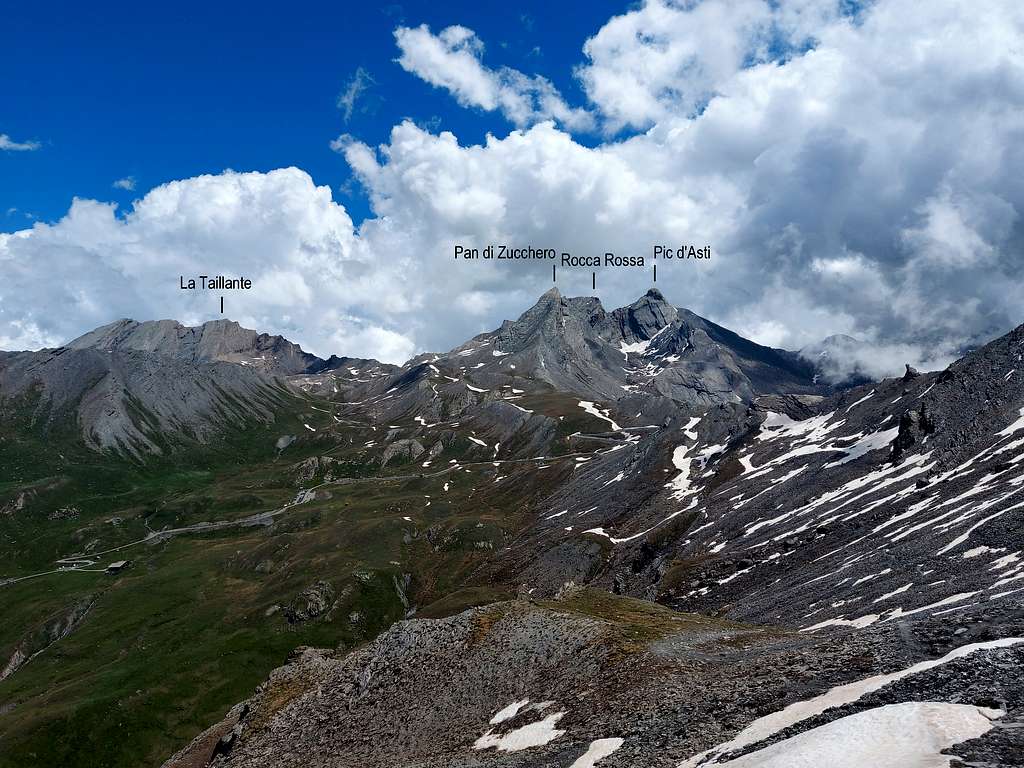 Annotated pano from Col de Chamoussiere