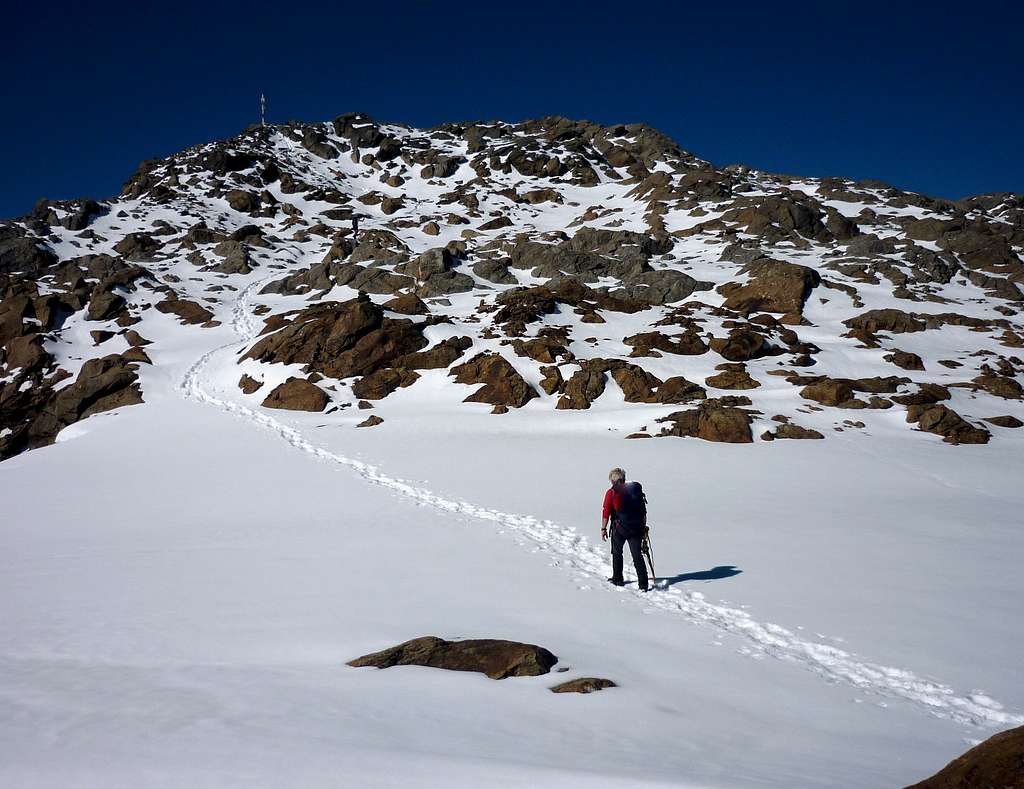 Nearing the summit of Schneespitze