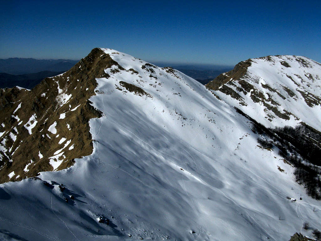 Monte Braiola (left) and Monte Orsaro (right)
