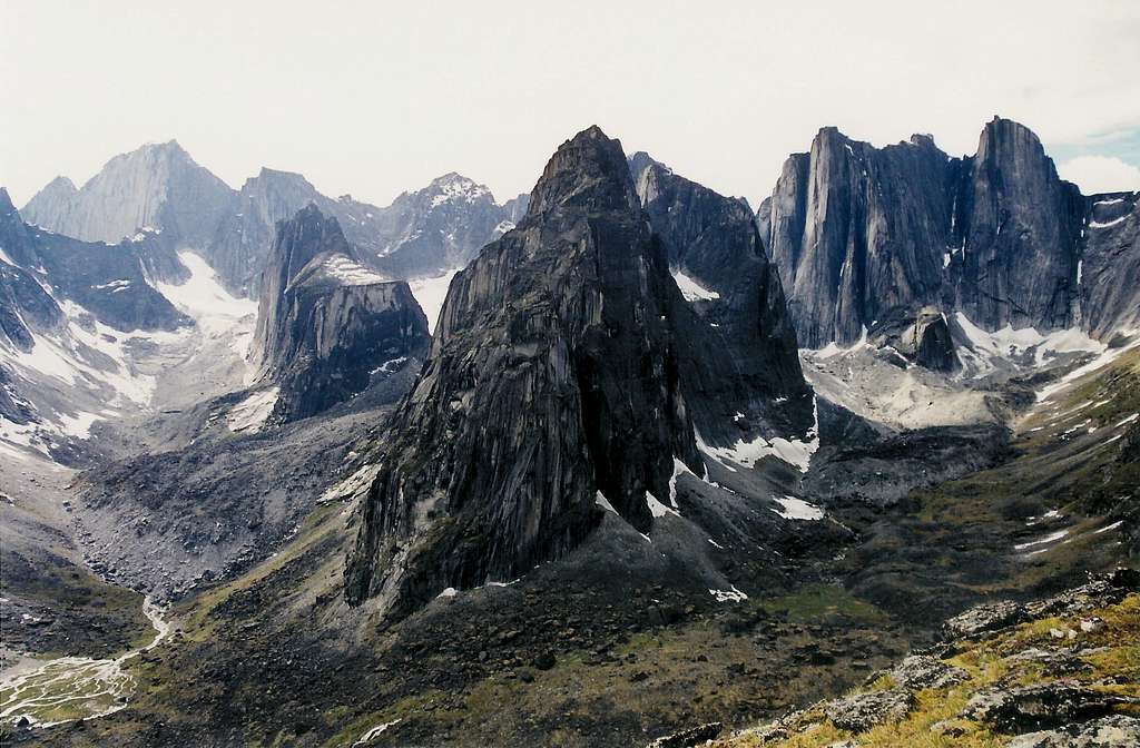 I10. A panorama of the Cirque of the Unclimbables showing Proboscis and Lotus Flower, photo Mike Anderson