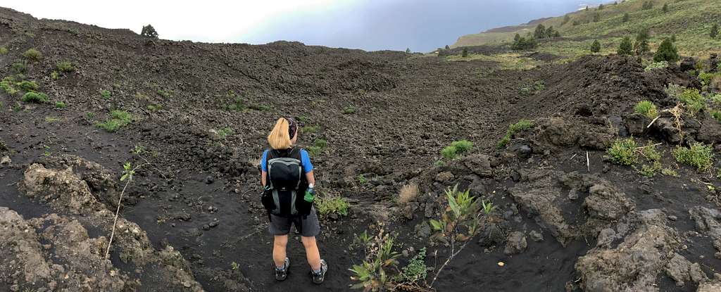 Crossing a lava field, GR 130, La Palma