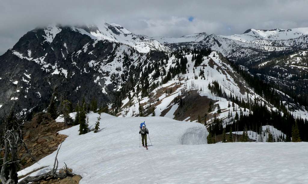 Skiing the crest of Icicle Ridge