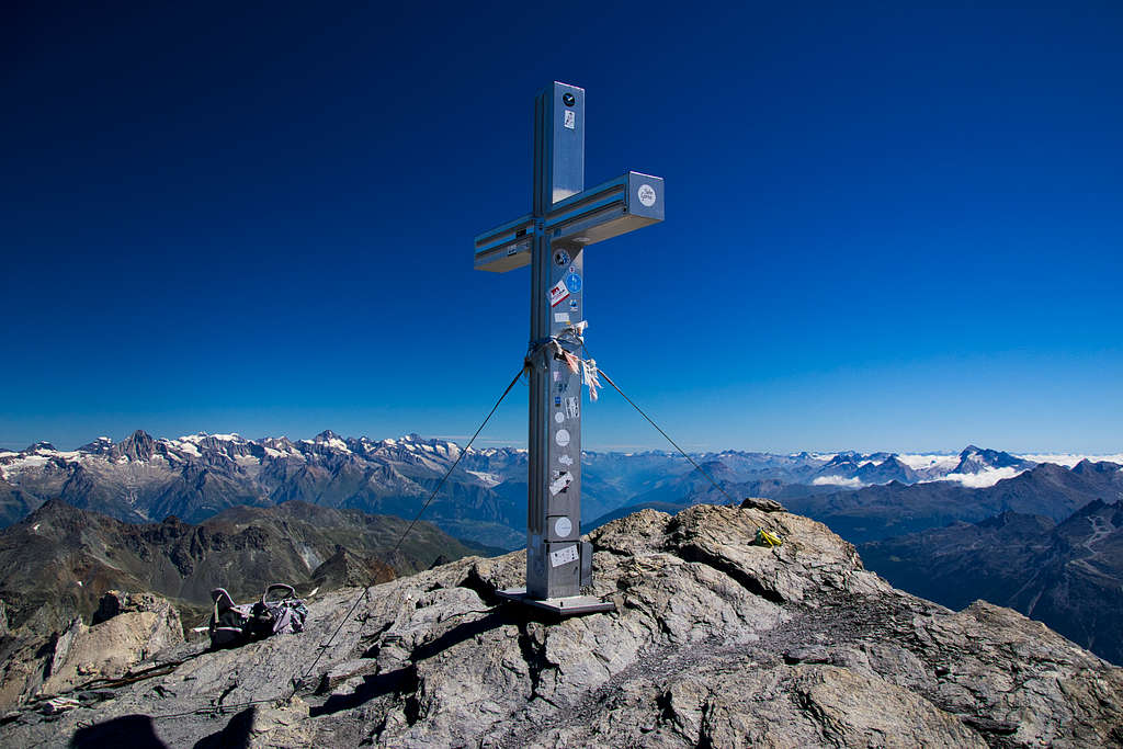 On the summit of Üssers Barrhorn (3610 m)