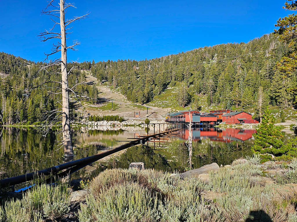 East Peak Lake and Lodge