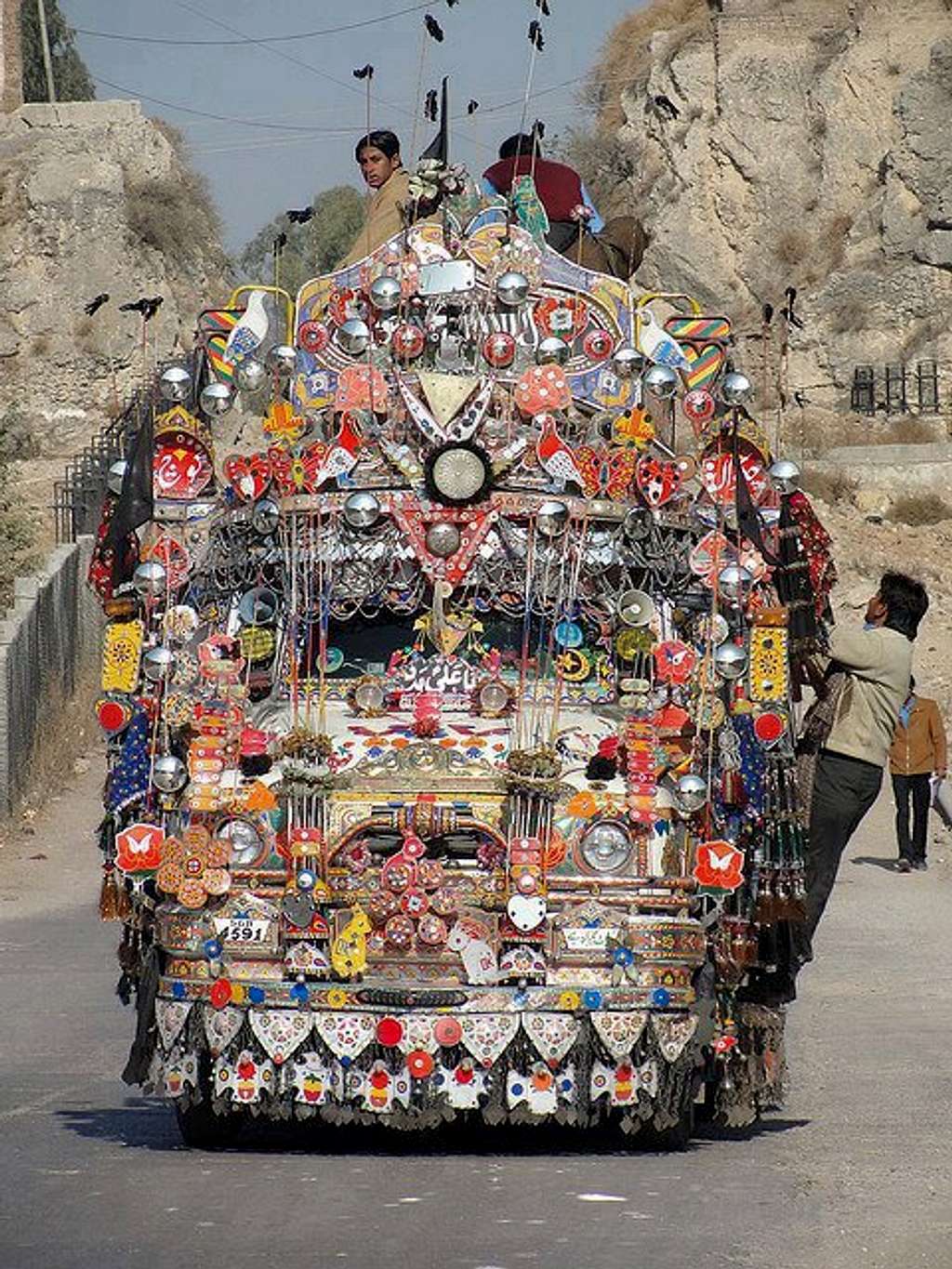 bus decoration in pakistan