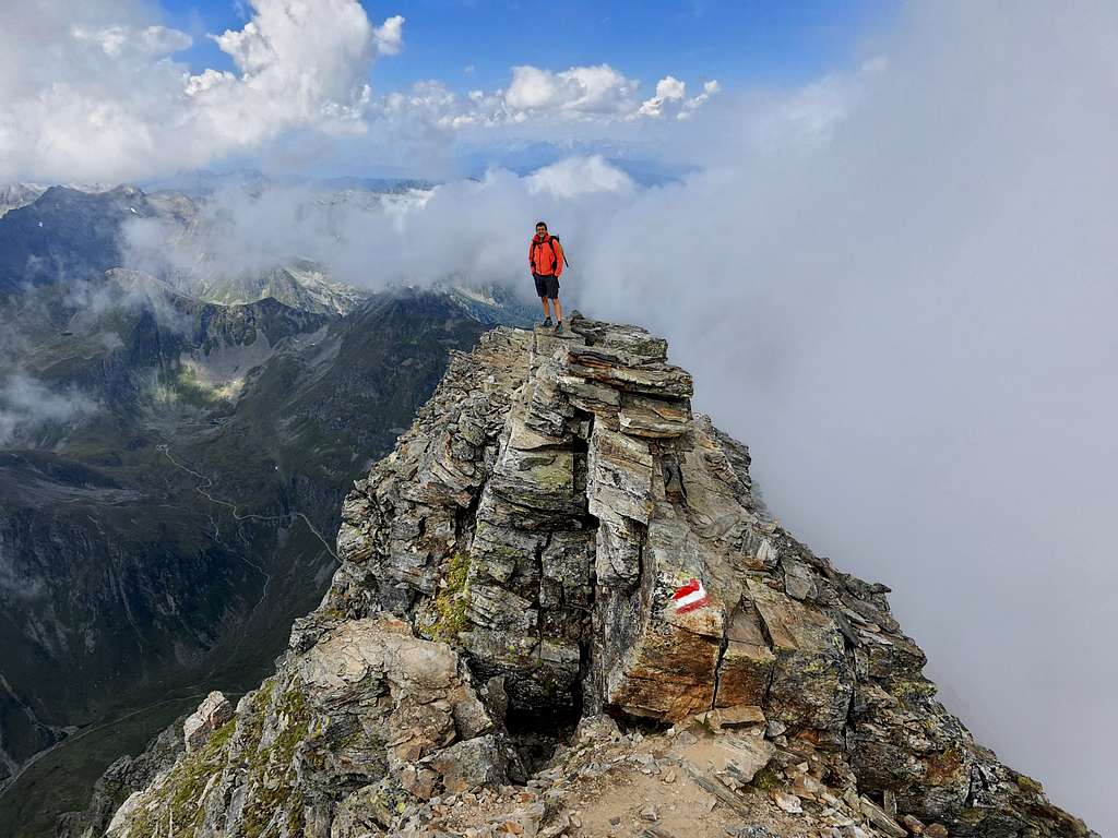 On the peak of Hochgolling