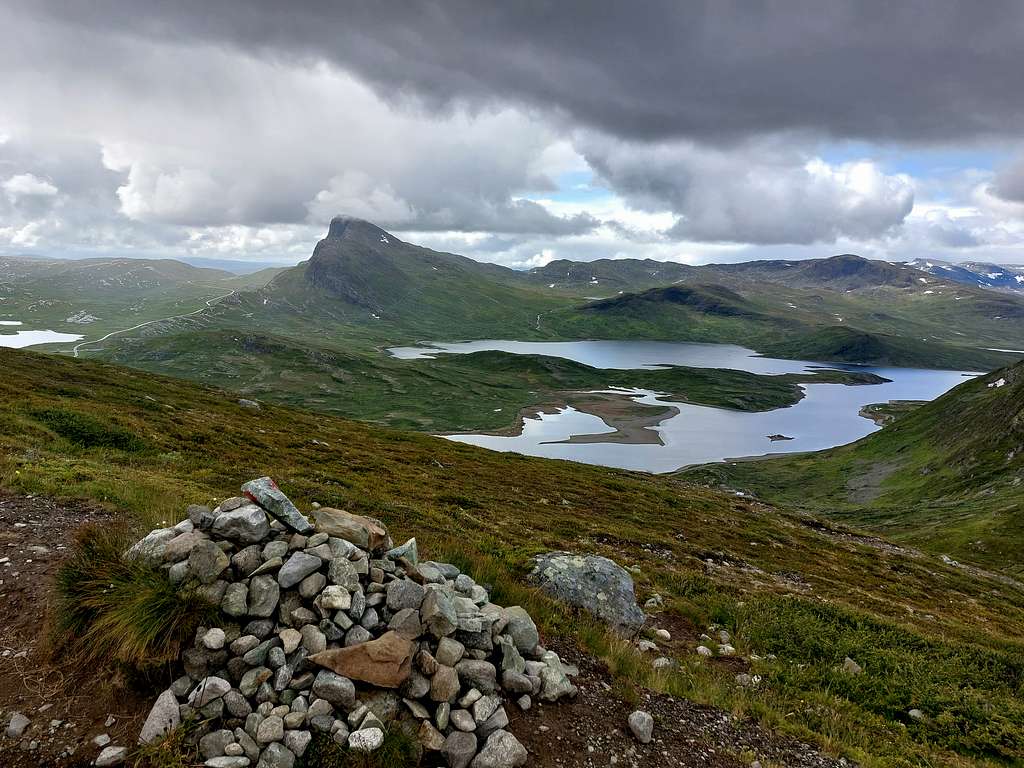 Bitihorn and Bygdi seen from Synshorn