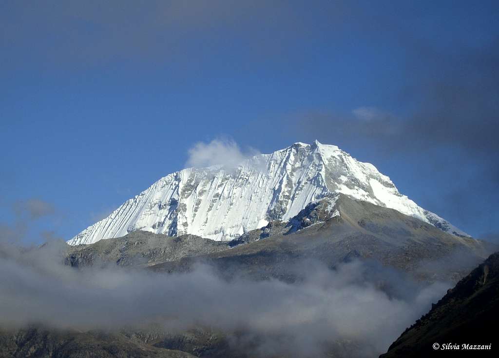 Ranrapalca from Maparaju Base Camp (Cordillera Blanca)