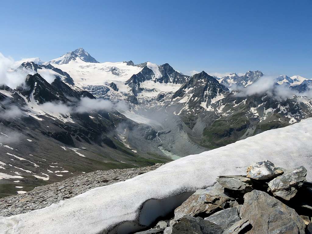 Glacier de Moiry and surroundings