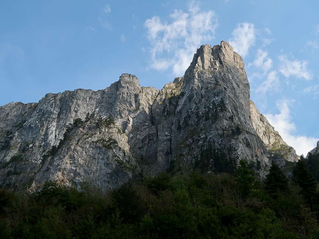 Tower on SE side of Ropojana Valley