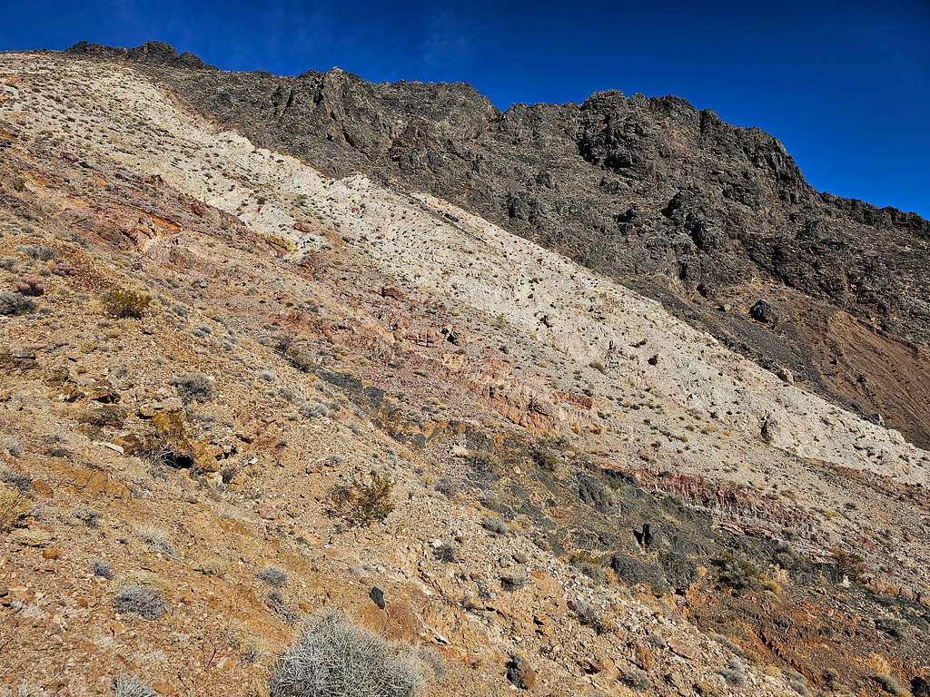 Colorful steep slopes : Photos, Diagrams & Topos : SummitPost