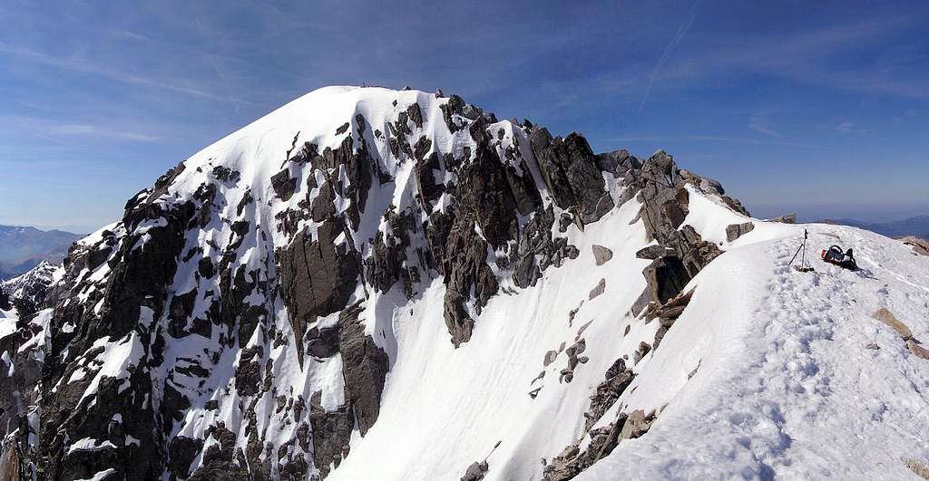 The Mahoma's passage near the summit of Aneto. 2005.05.25