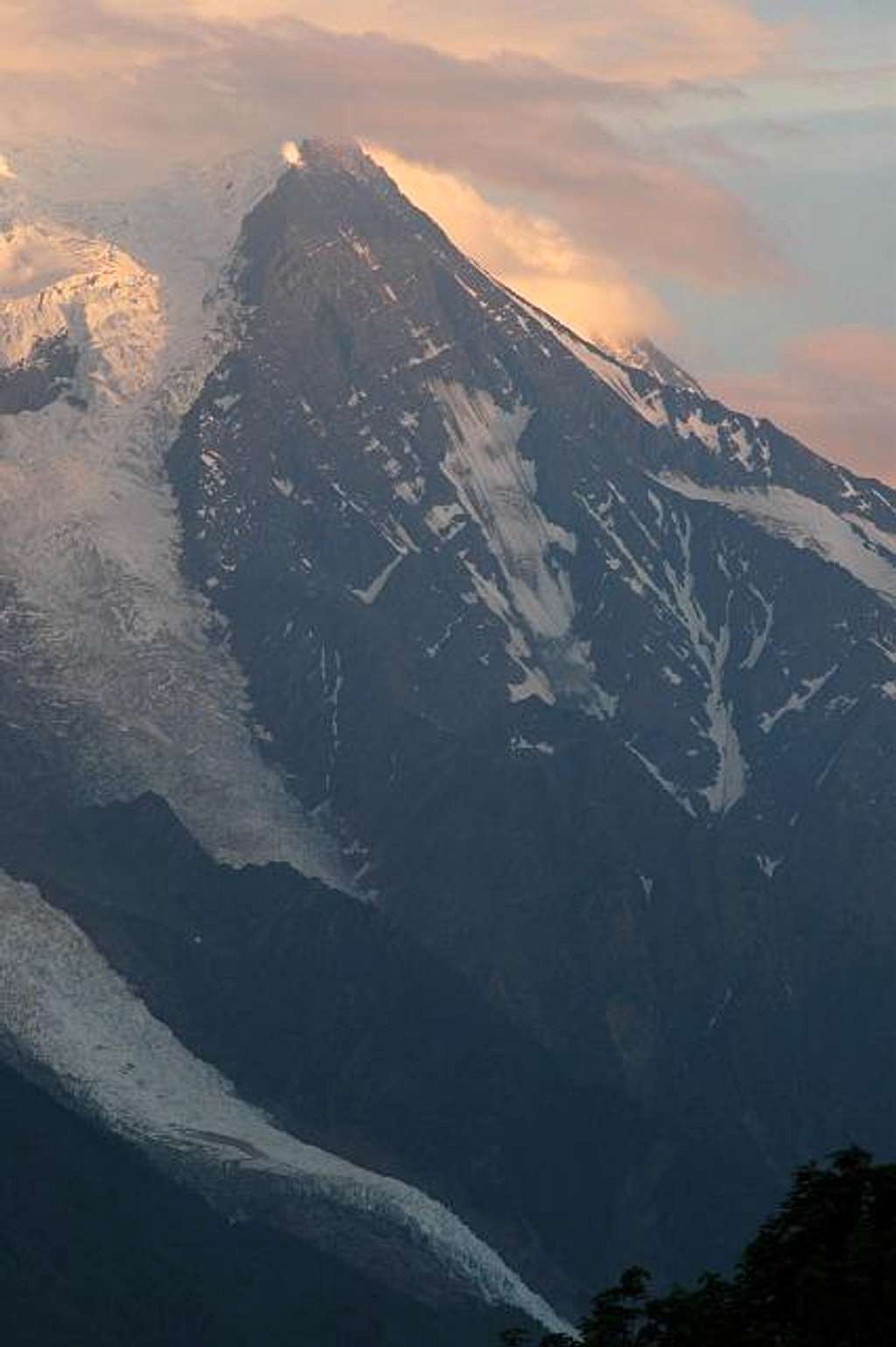 Aiguille du Goûter at sunset....