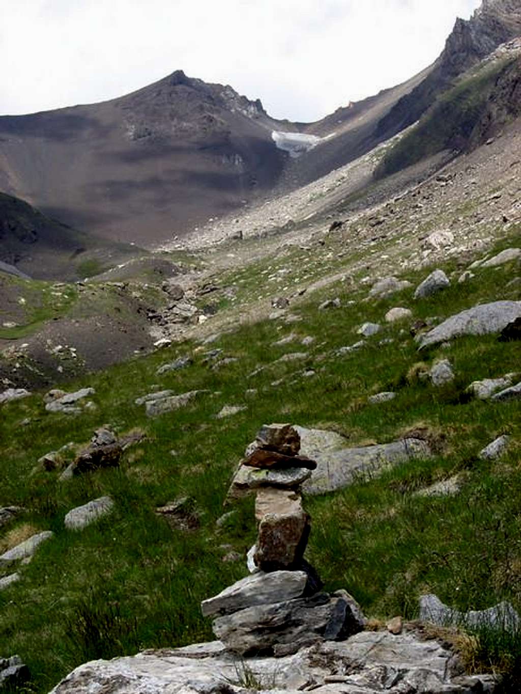 Cairn of the route and the...