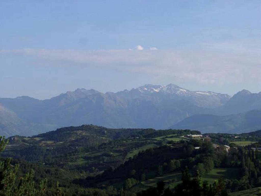 Massif of Posets from Turbón...
