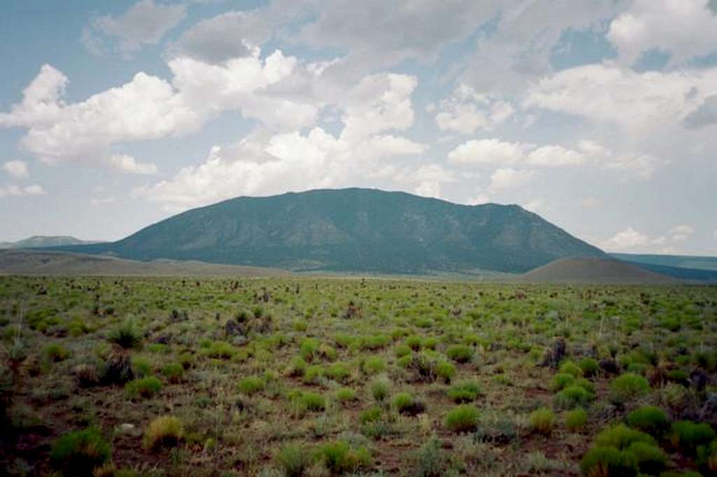 A view of Carrizo Peak.