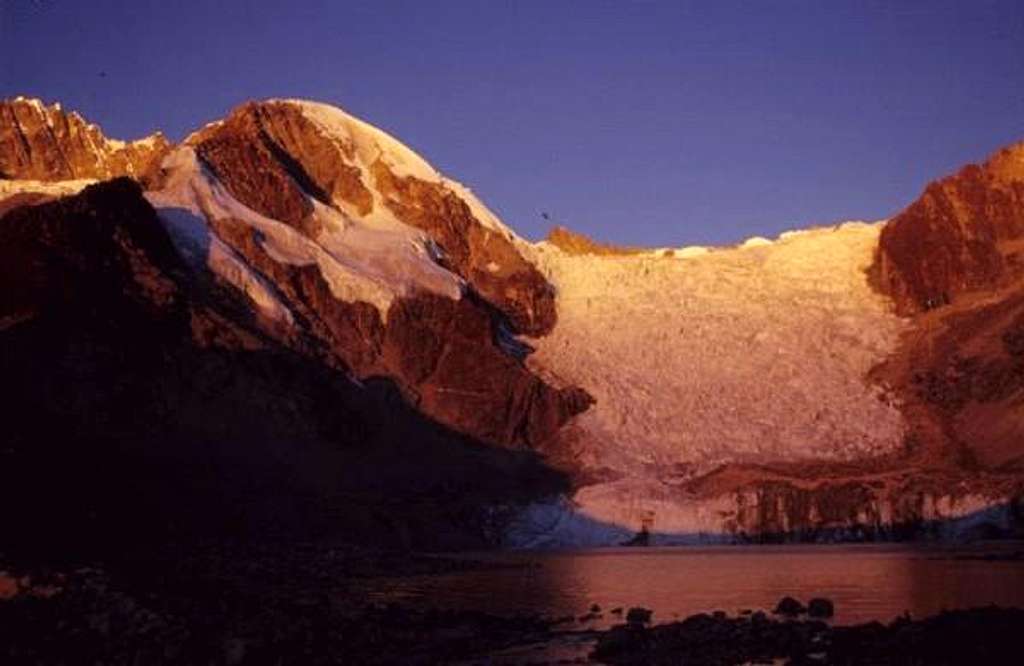 sunset at Laguna Glaciar...