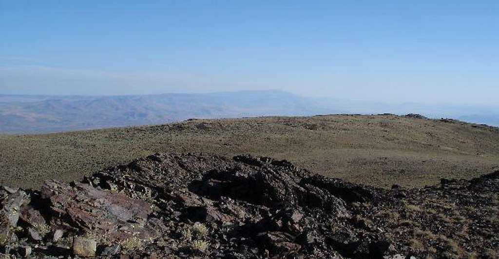 The north summit plateau of...