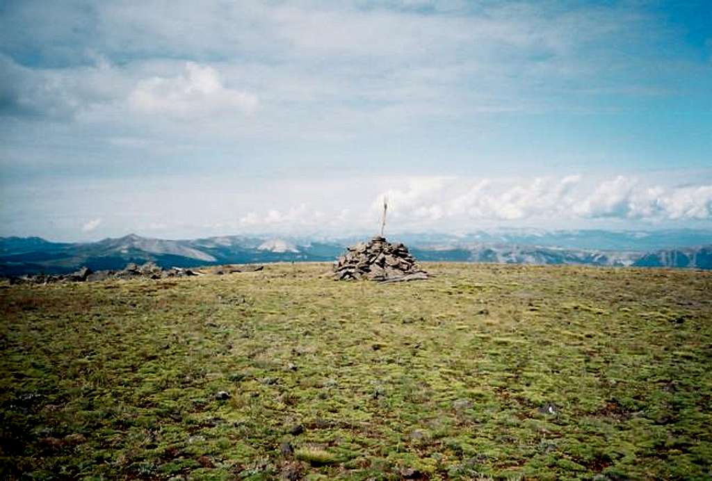 The rock cairn at the summit.