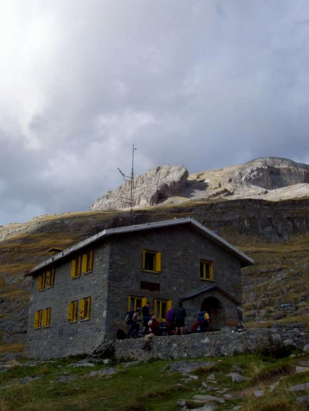 The old Góriz mountain hut,...