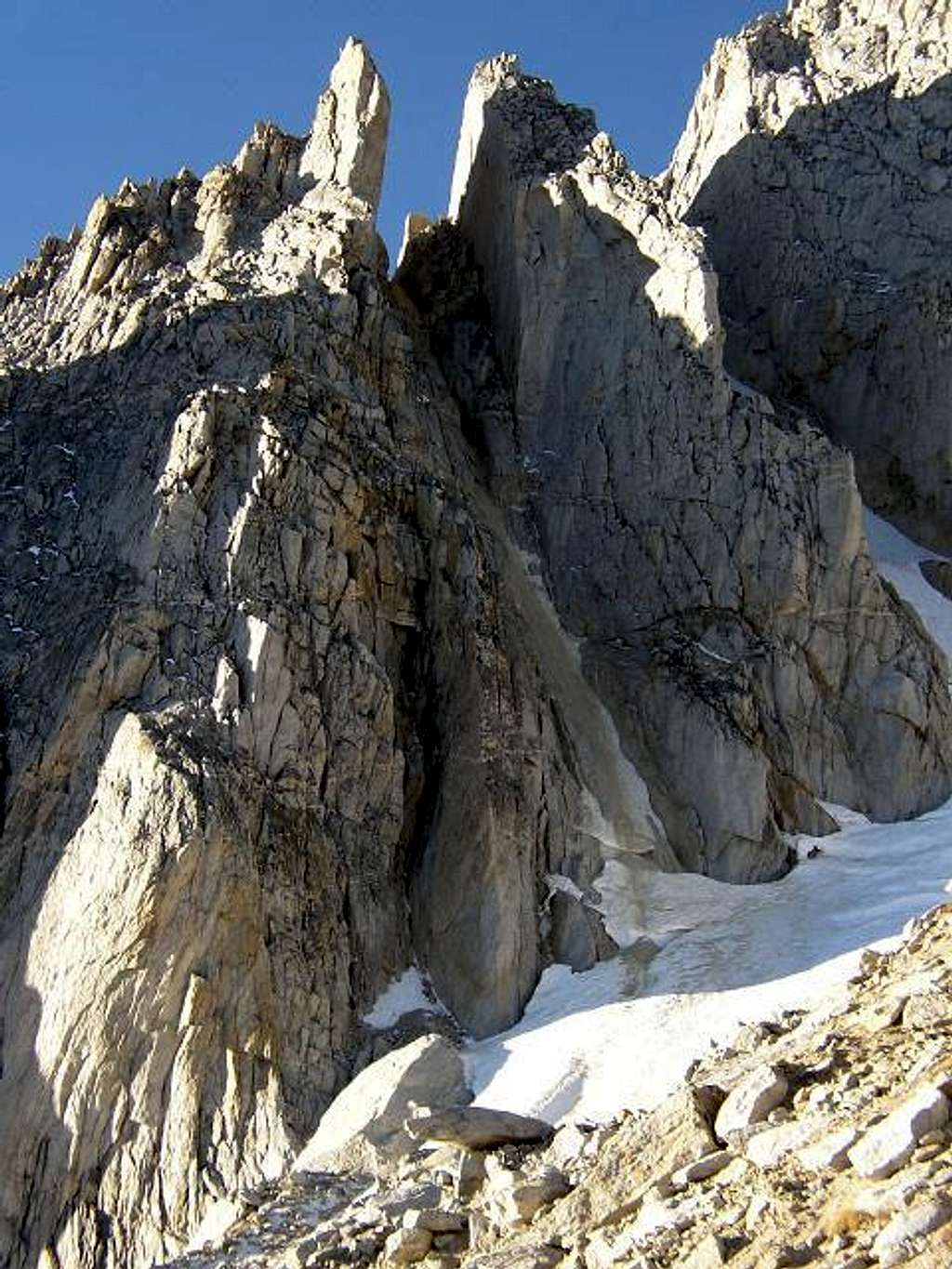 23-Oct-2005: Middle couloir....