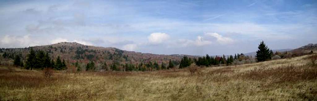 A fall panoramic of Greyson Highlands