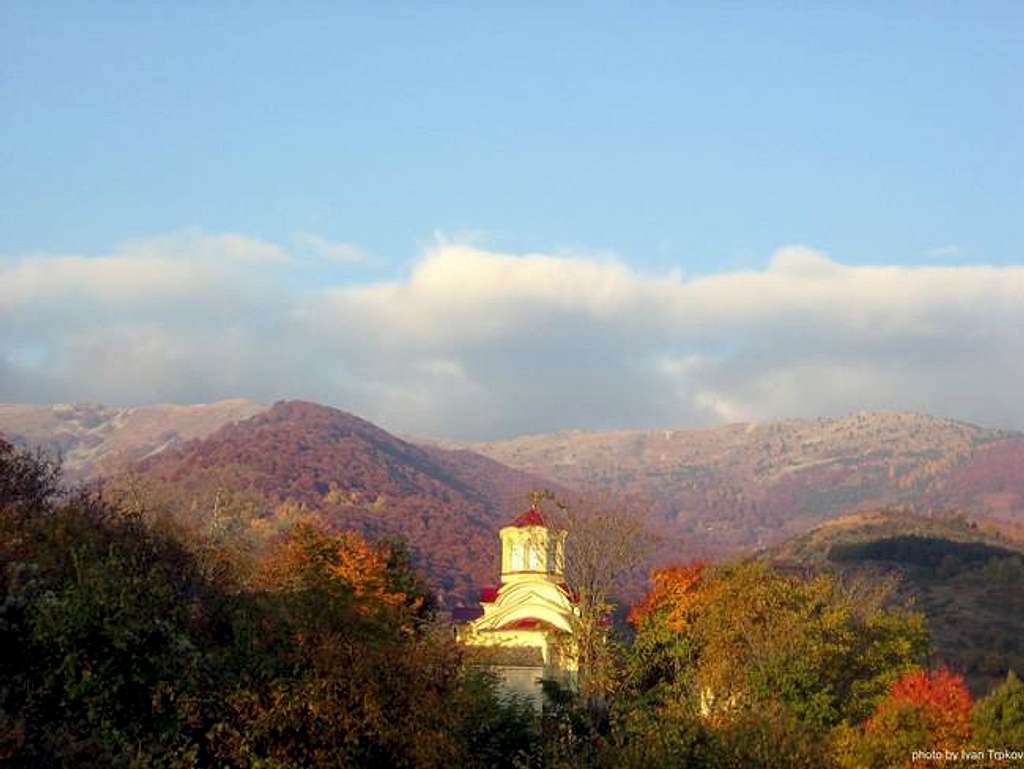 A view on the Neolica massif...