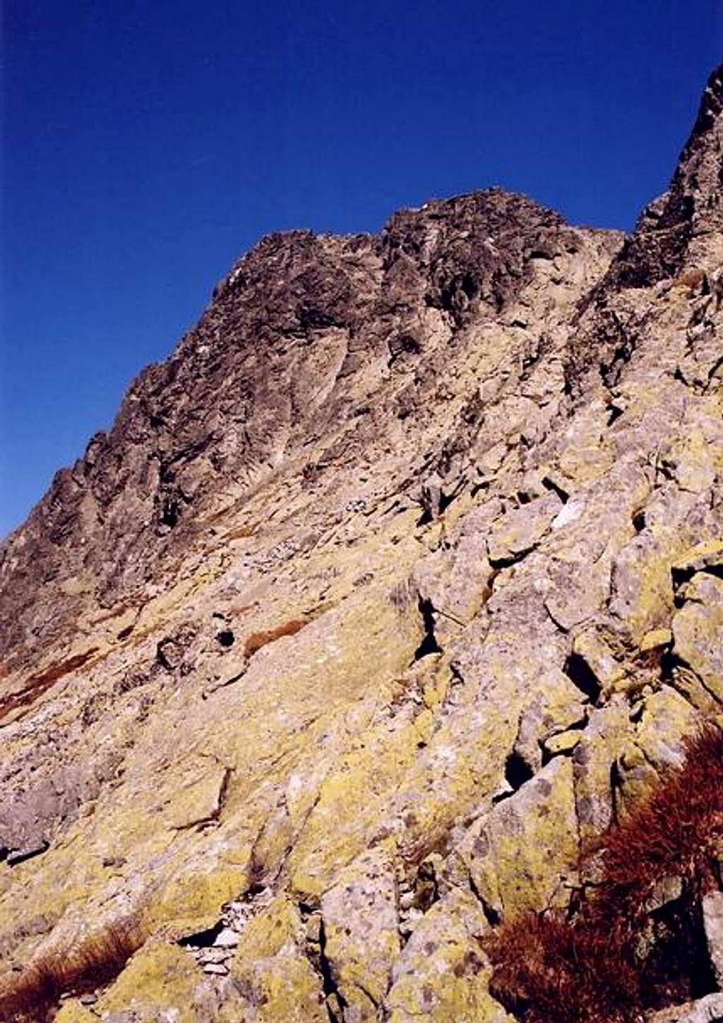 Under Gankova Strbina Pass
 
...