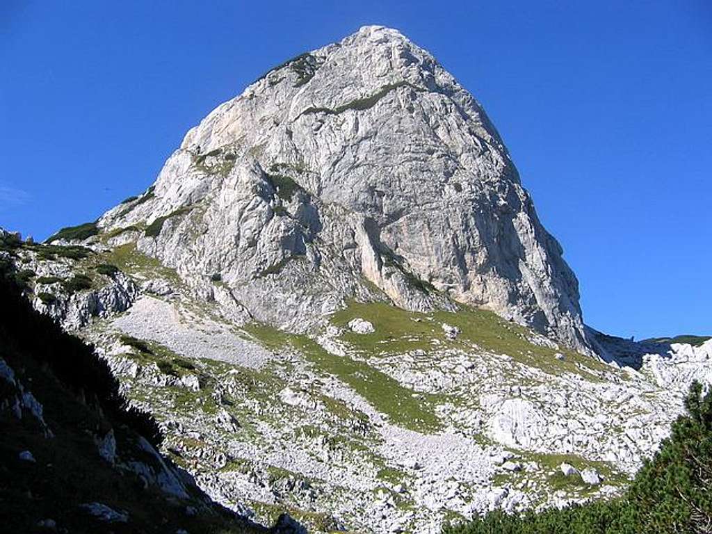 Round peak of Obla Glava...