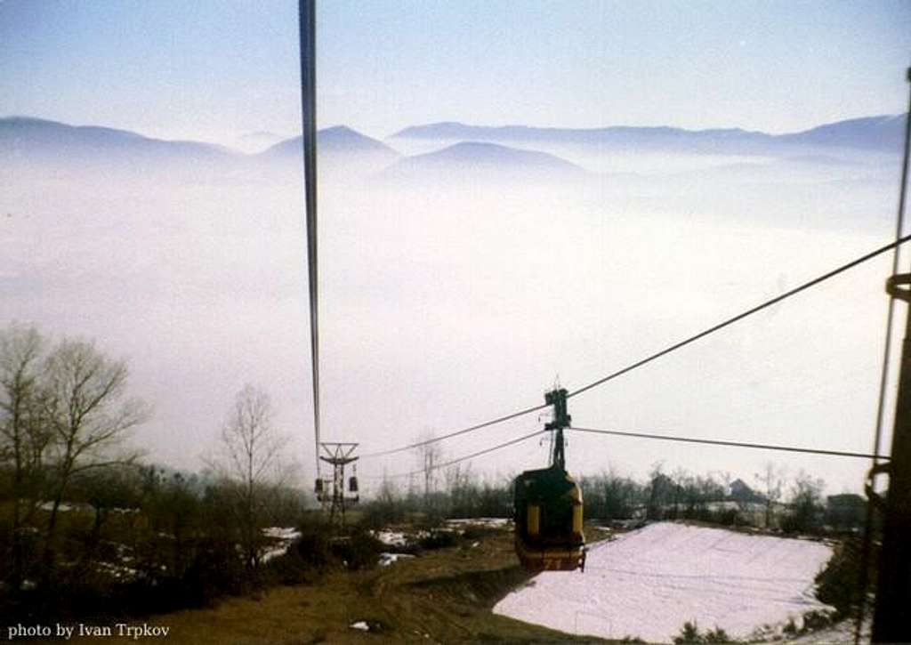Ski lift going from Tetovo to...