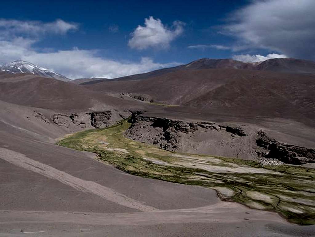 The Río Lamas with Cerro Tres...
