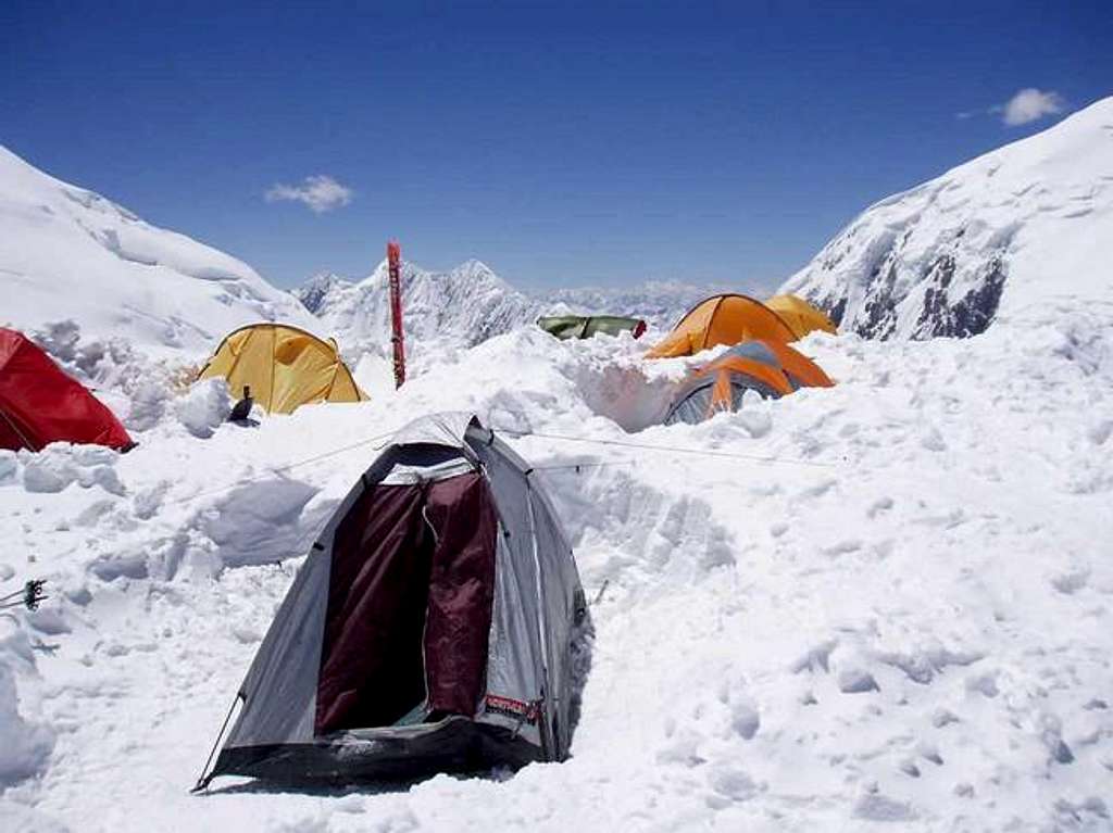 Camp 3 on Razdelnaya col, 6150m