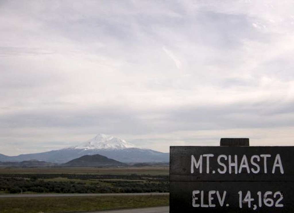  Mount Shasta from viewpoint...