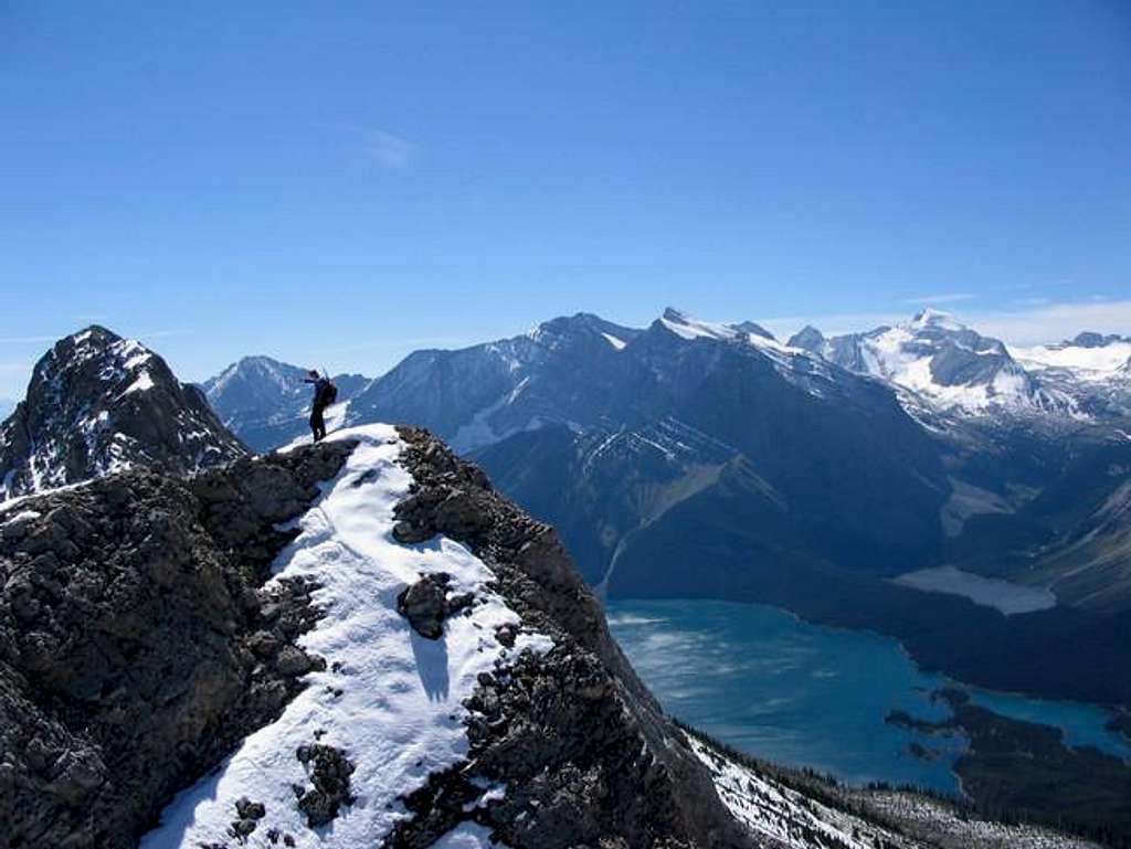 Ridge between N & S summits