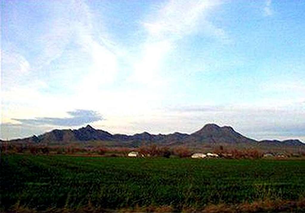 NE View of the Sutter Buttes,...