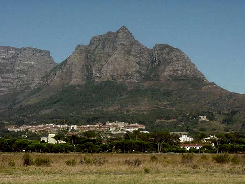 Devil's Peak from the east....
