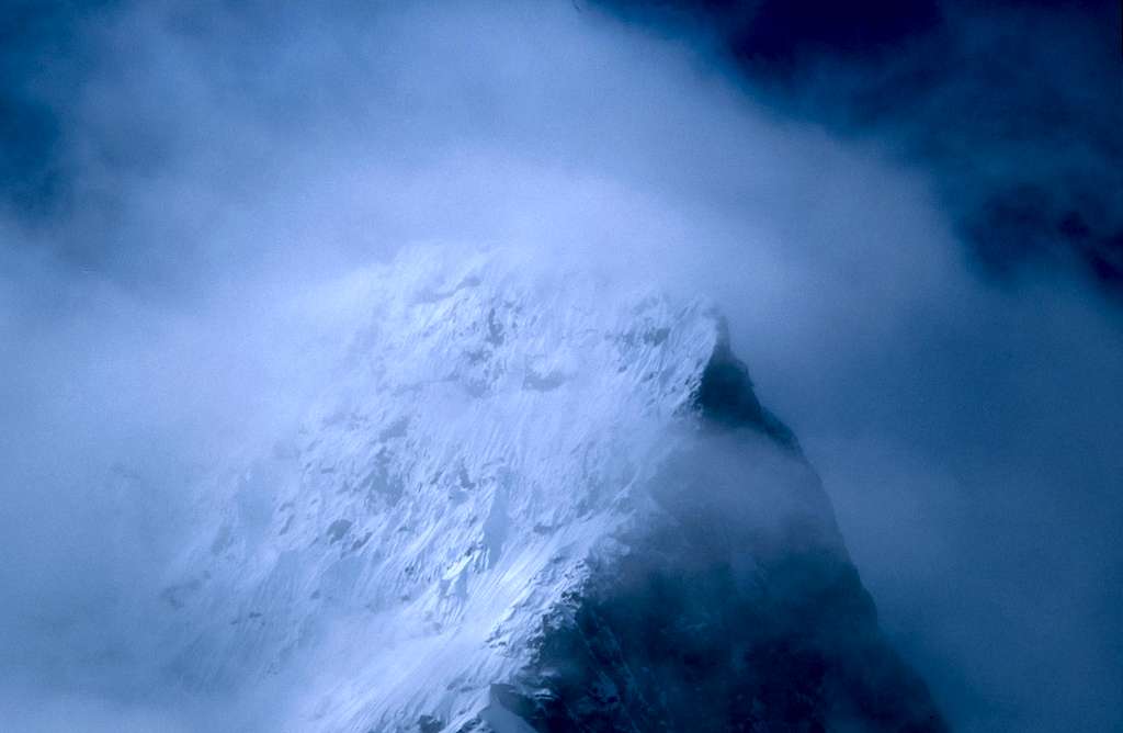 a mountain in Kangri Karpo range