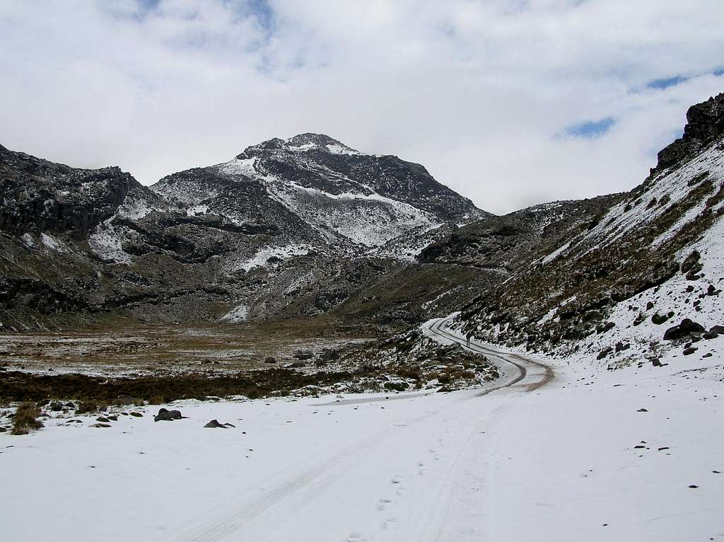 Hiking to the refuge